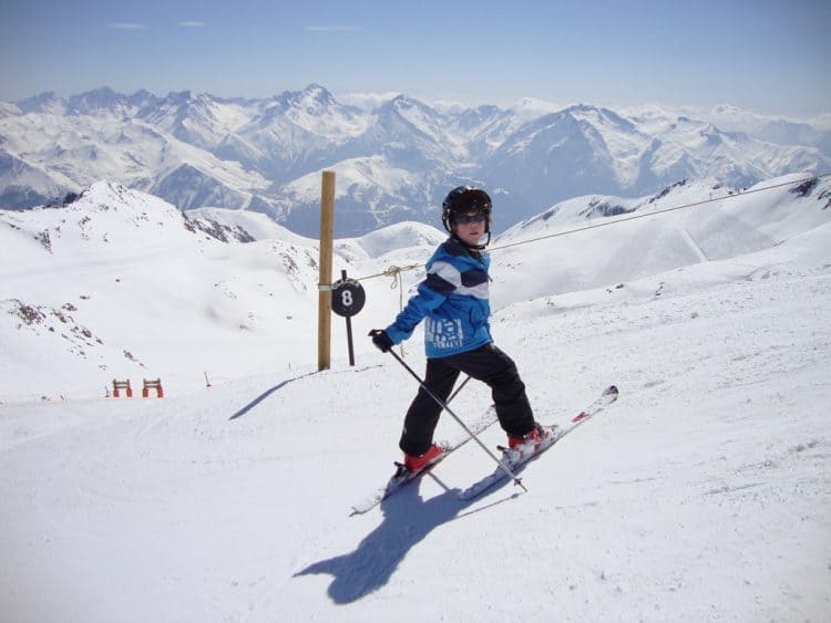 Skiing in Alpe d'Huez