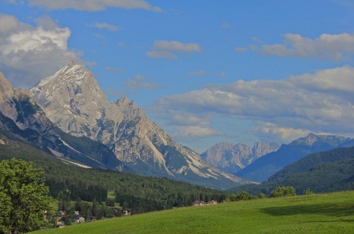 The Most Picturesque Ski Resorts in the Alps